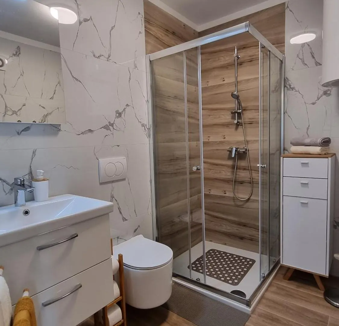 Apartment Marin, Near Medulin Liznjan Croatia